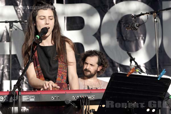 JULIA HOLTER - 2016-08-14 - SAINT MALO - Fort de St Pere - 